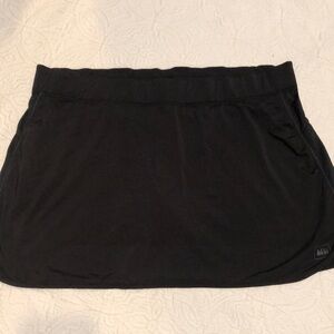 REI skorts